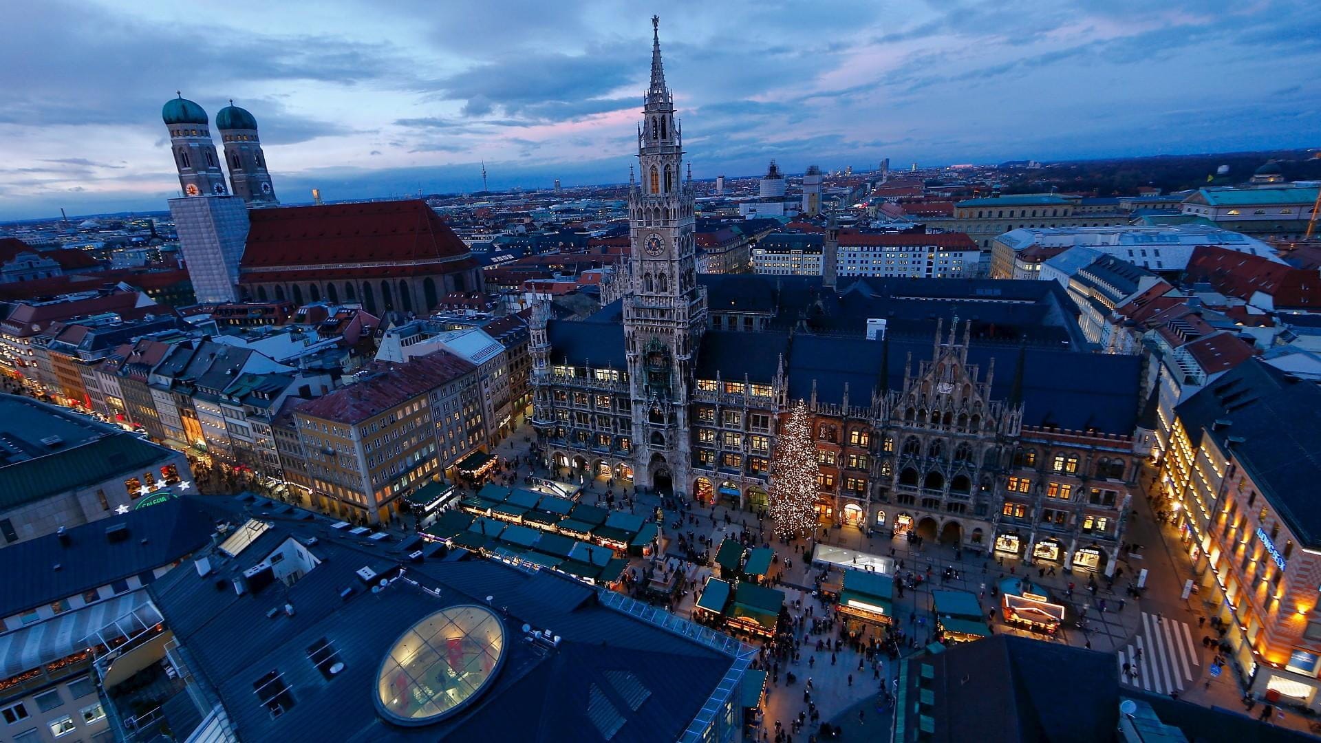 981359-europe-germany-marienplatz-munich-city-centre.jpg
