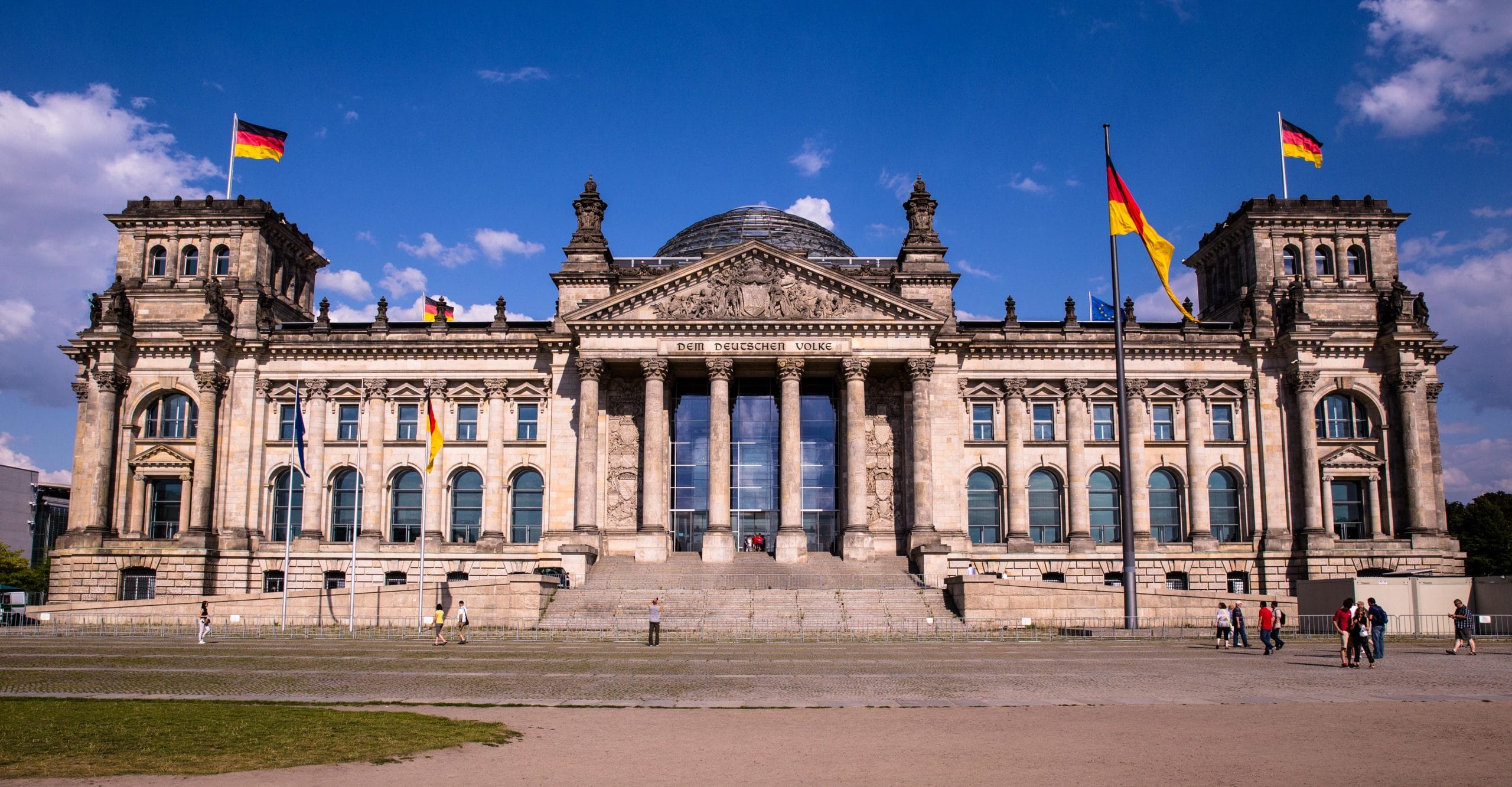 Deutsches_Reichstagsgebaude_03-scaled.jpg
